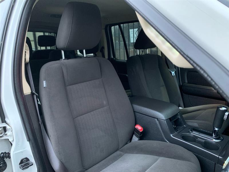 Ford Explorer XLT 4.0L 4WD 2010