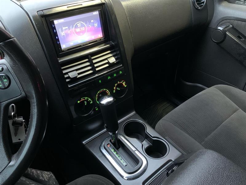 Ford Explorer XLT 4.0L 4WD 2010