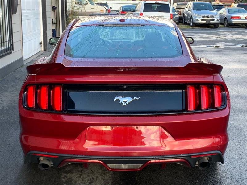 Ford Mustang EcoBoost Coupe 2017
