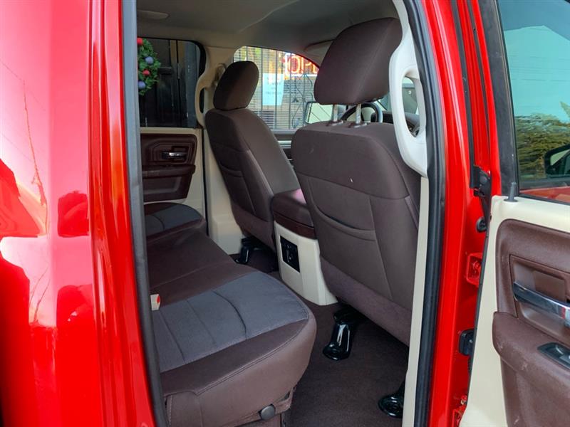 RAM 1500 SLT Quad Cab 2WD 2014