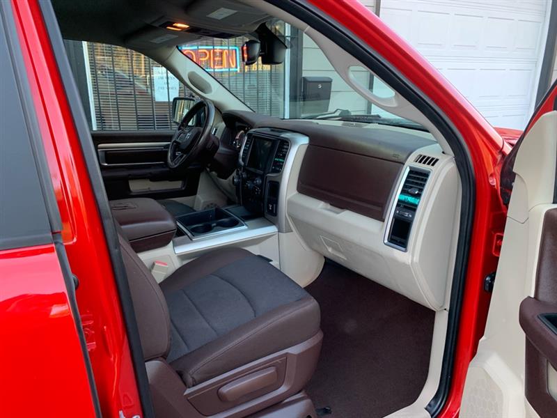 RAM 1500 SLT Quad Cab 2WD 2014