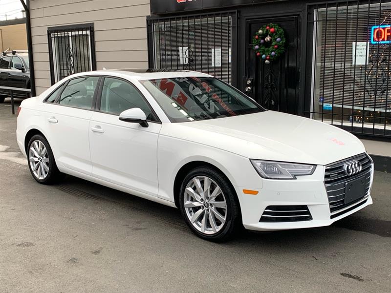 Audi A4 2.0T Premium quattro Sedan 2017