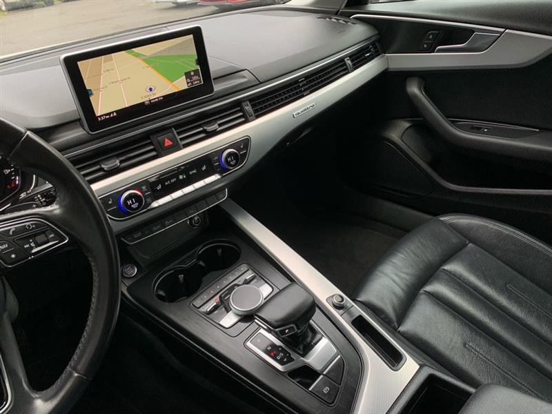 Audi A4 2.0T Premium quattro Sedan 2017