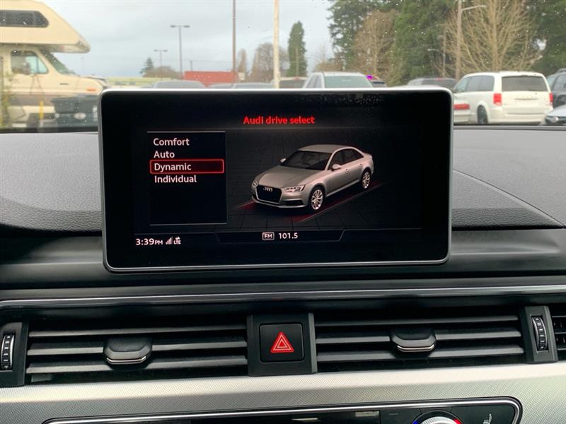 Audi A4 2.0T Premium quattro Sedan 2017