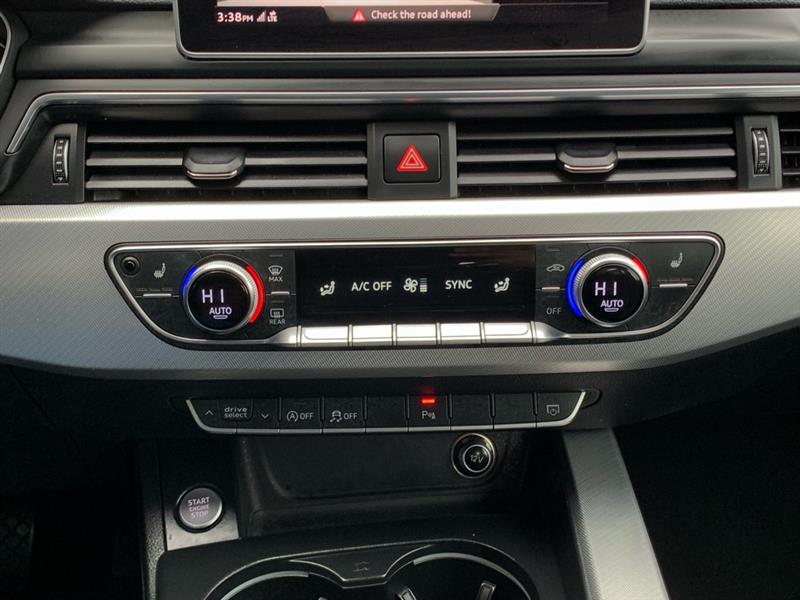 Audi A4 2.0T Premium quattro Sedan 2017