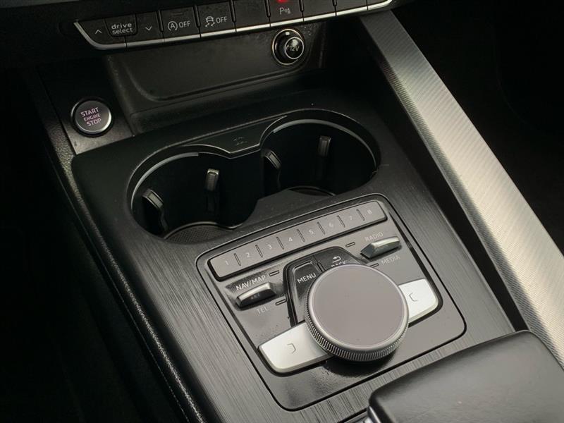 Audi A4 2.0T Premium quattro Sedan 2017