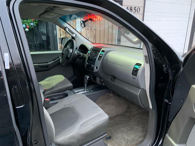 Nissan Xterra  2013