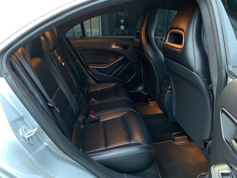 Mercedes-Benz CLA  2016