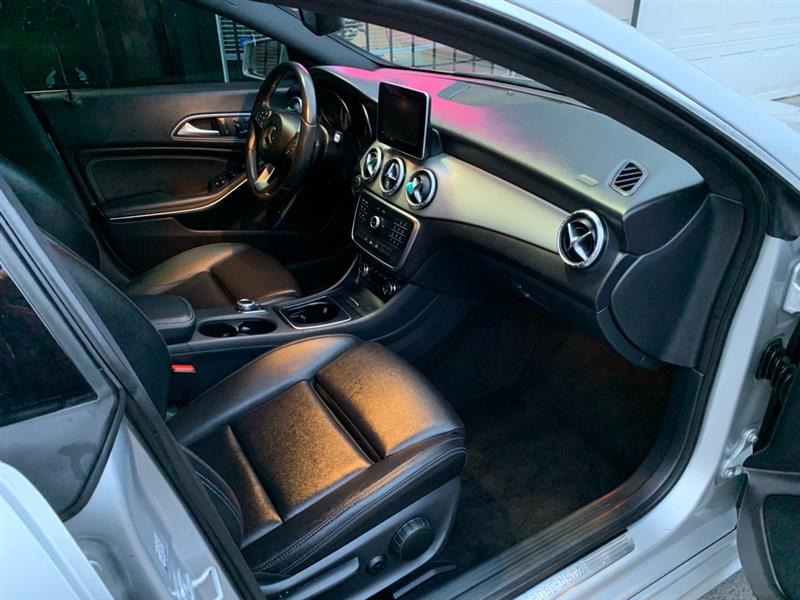 Mercedes-Benz CLA  2016