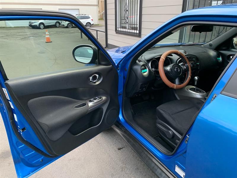 Nissan Juke S AWD 2011