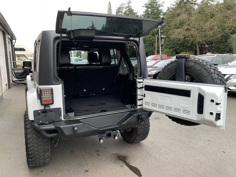 Jeep Wrangler Unlimited Sahara 4WD 2016