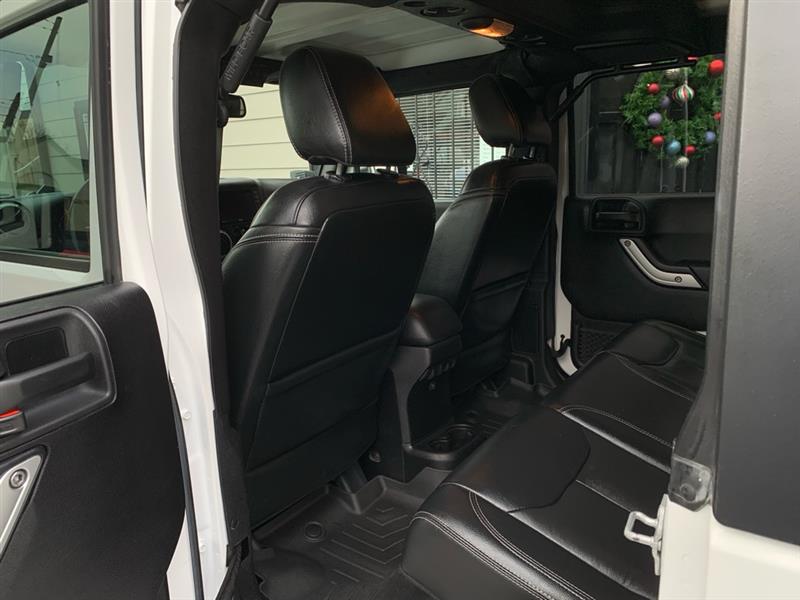 Jeep Wrangler Unlimited Sahara 4WD 2016