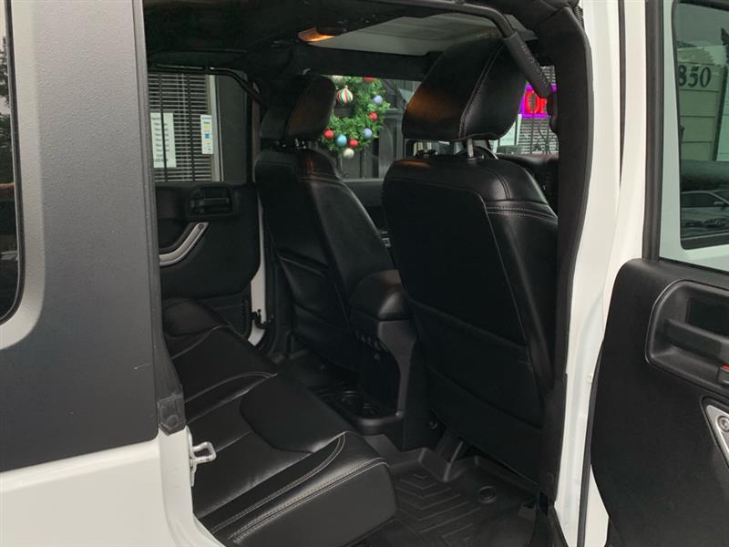 Jeep Wrangler Unlimited Sahara 4WD 2016