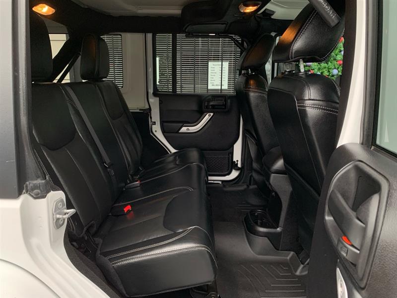 Jeep Wrangler Unlimited Sahara 4WD 2016