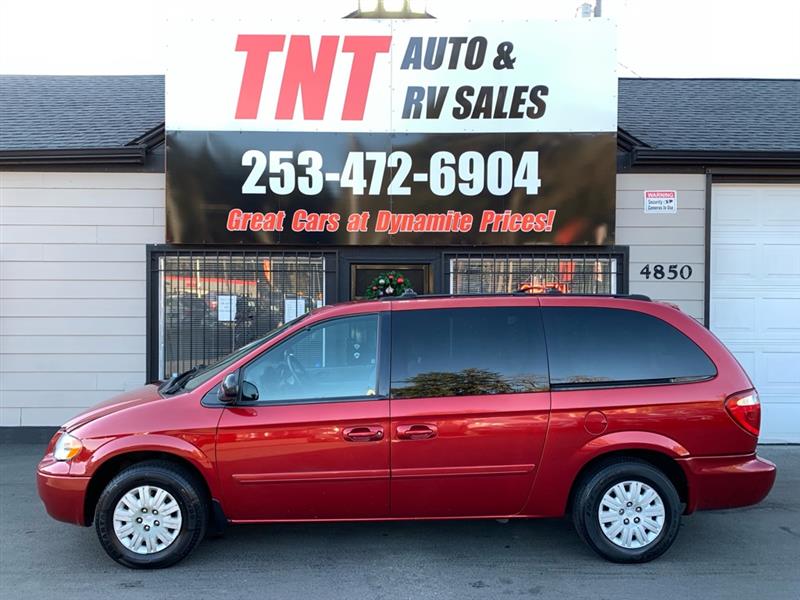 Chrysler Town & Country LX 2005