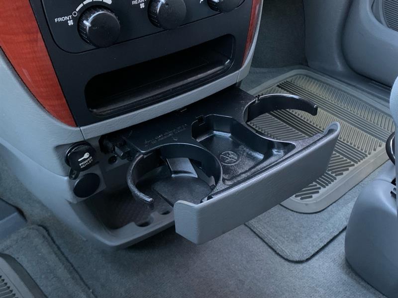 Chrysler Town & Country LX 2005