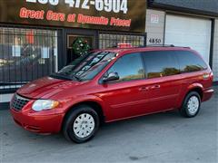 2005 Chrysler Town & Country 