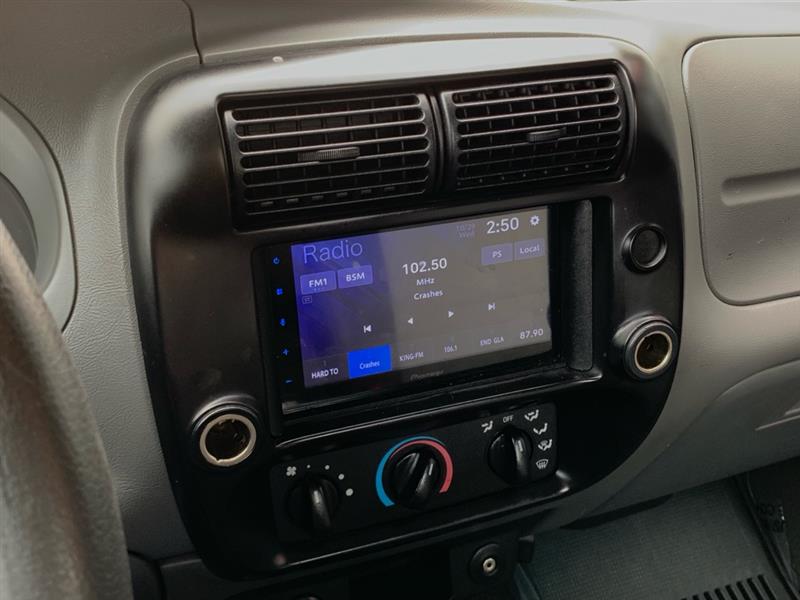 Ford Ranger XLT SuperCab 4-Door 2WD 2011