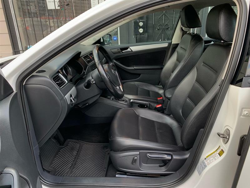 Volkswagen Jetta SE 2014