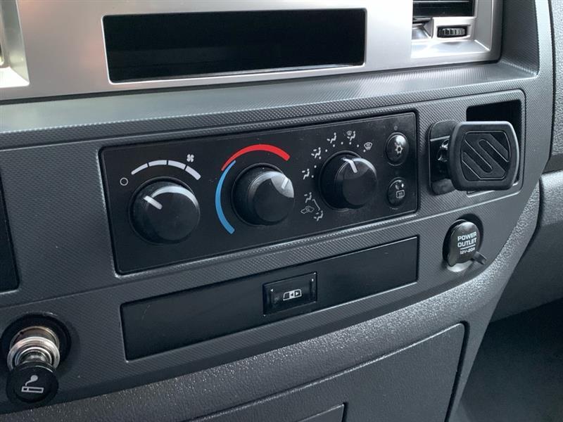 Dodge Ram 1500 ST Quad Cab 4WD 2008