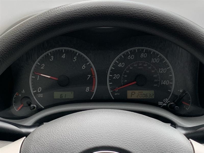 Toyota Corolla Base 5-Speed MT 2010