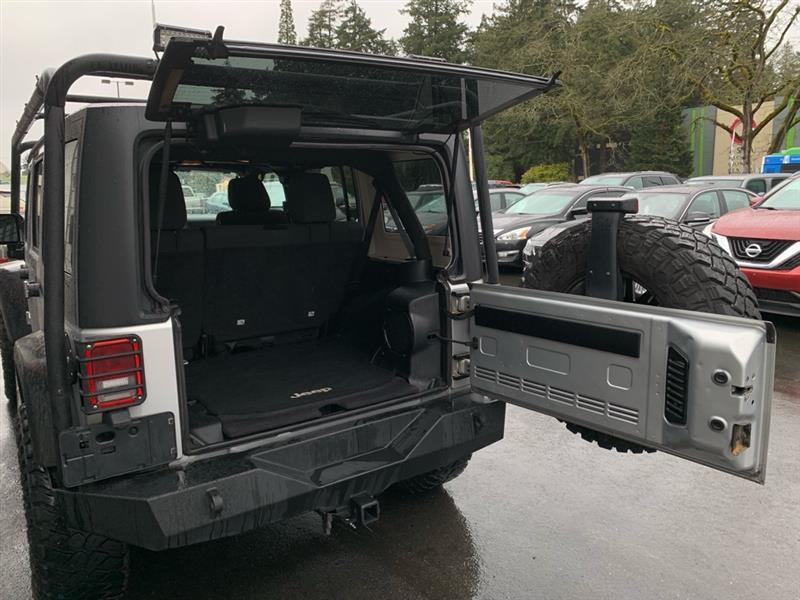 Jeep Wrangler Unlimited Sport 4WD 2012