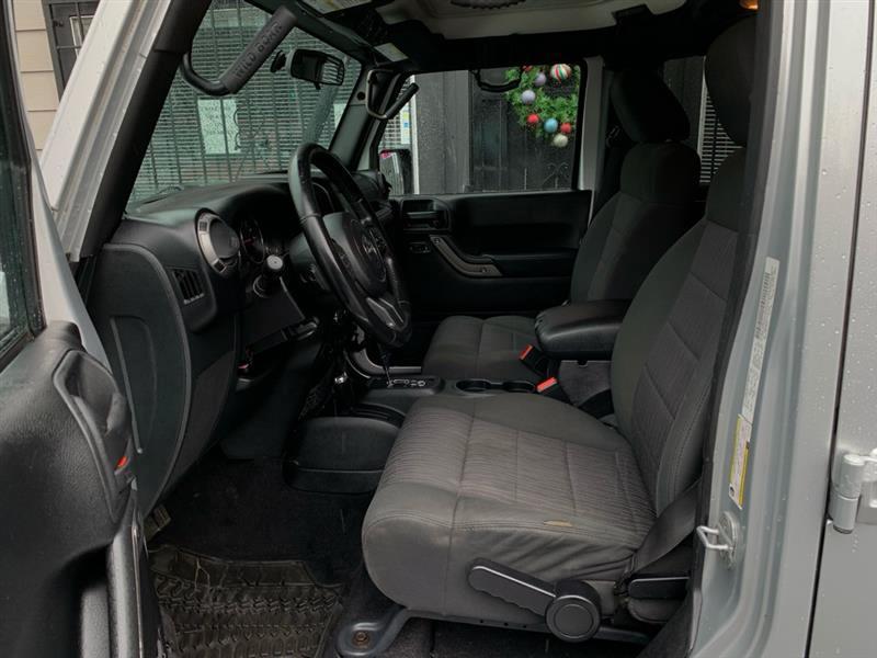 Jeep Wrangler Unlimited Sport 4WD 2012