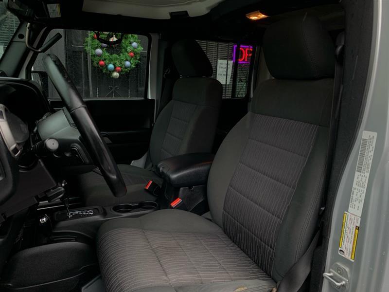 Jeep Wrangler Unlimited Sport 4WD 2012