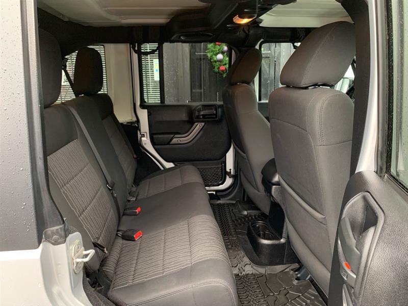 Jeep Wrangler Unlimited Sport 4WD 2012