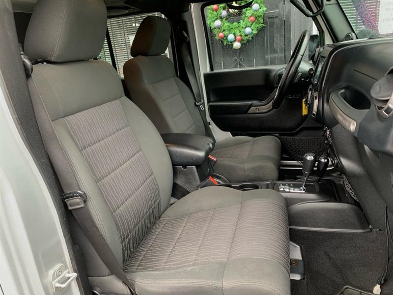 Jeep Wrangler Unlimited Sport 4WD 2012