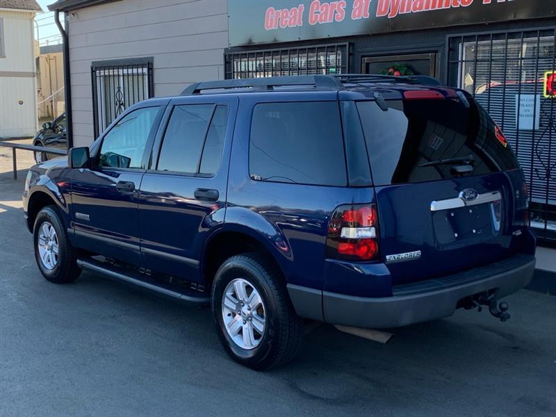 Ford Explorer XLS 4.0L 2WD 2006