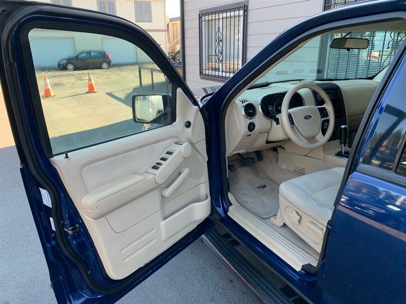 Ford Explorer XLS 4.0L 2WD 2006