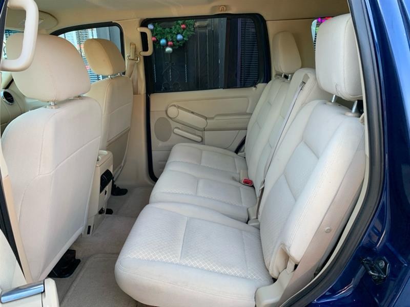 Ford Explorer XLS 4.0L 2WD 2006