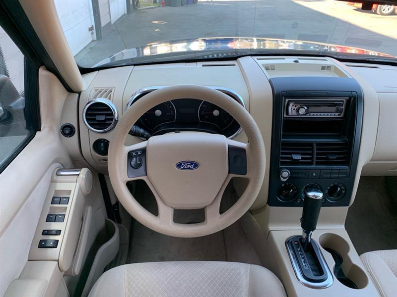 Ford Explorer XLS 4.0L 2WD 2006