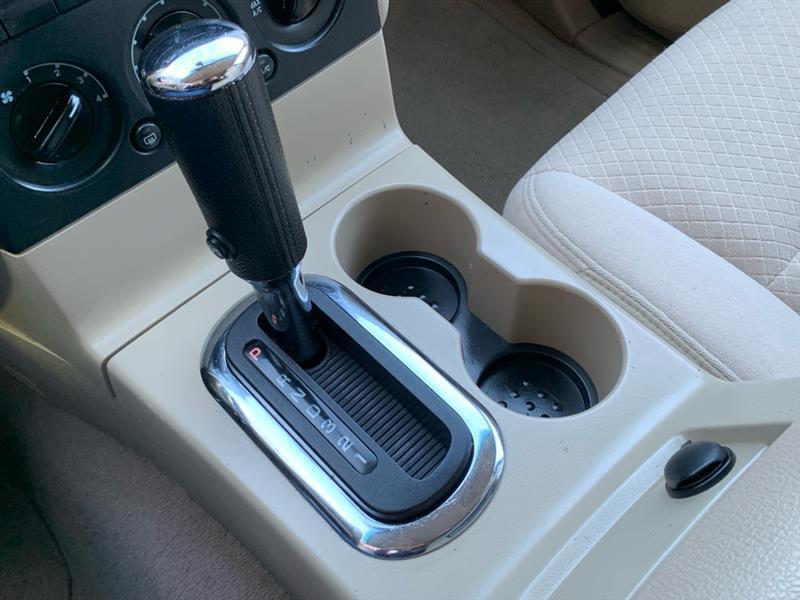 Ford Explorer XLS 4.0L 2WD 2006