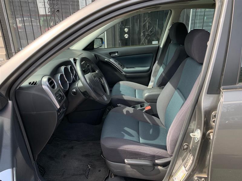 Toyota Matrix XR 2WD 2005