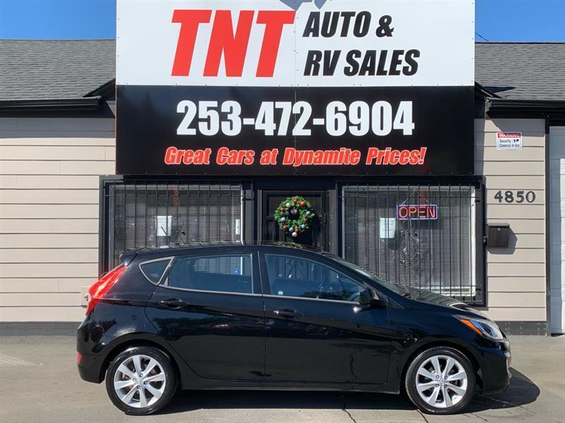 Hyundai Accent SE 5-Door 2012