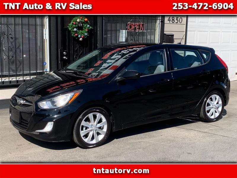 Hyundai Accent SE 5-Door 2012