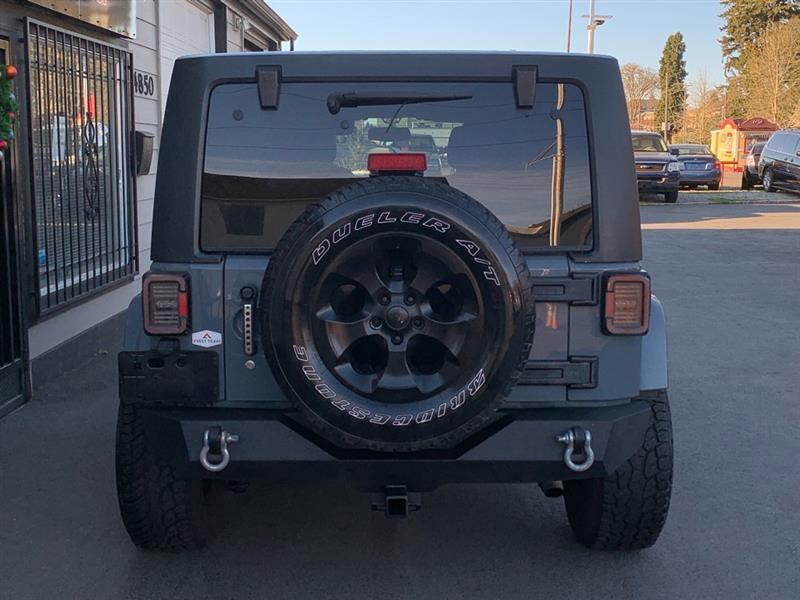 Jeep Wrangler Unlimited Sahara 4WD 2015