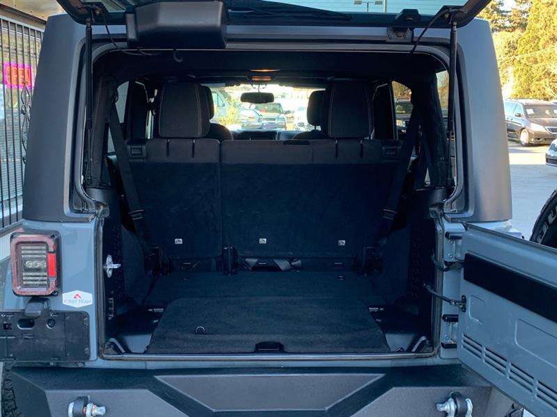 Jeep Wrangler Unlimited Sahara 4WD 2015