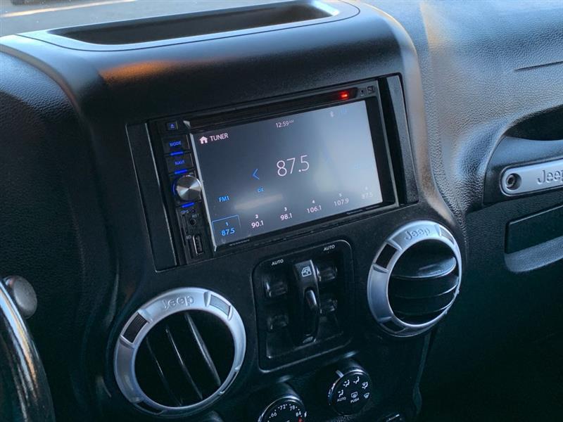 Jeep Wrangler Unlimited Sahara 4WD 2015