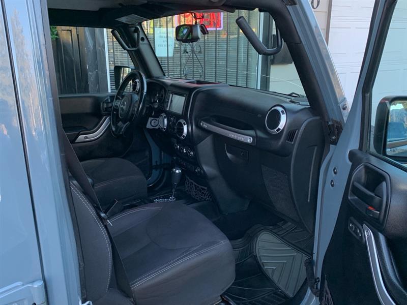 Jeep Wrangler Unlimited Sahara 4WD 2015