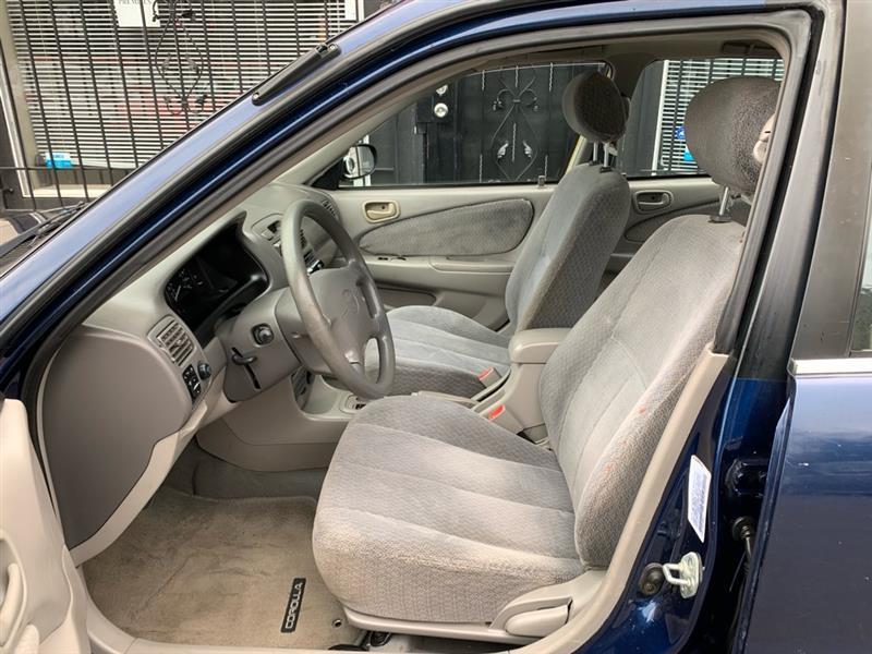 Toyota Corolla CE 2001