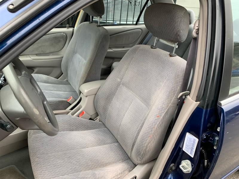 Toyota Corolla CE 2001