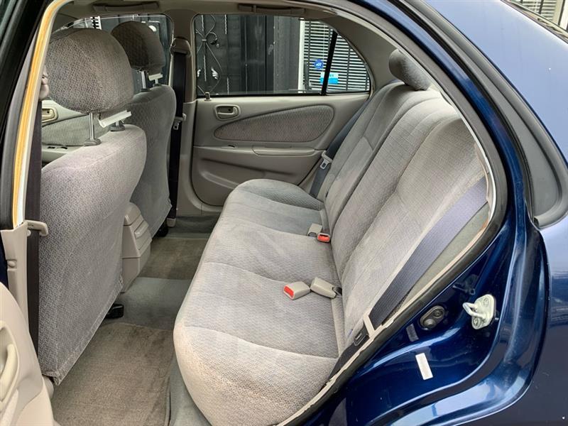 Toyota Corolla CE 2001