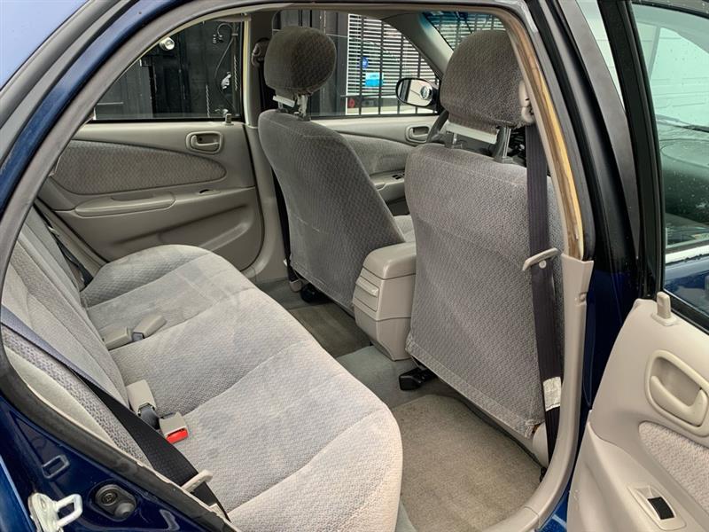 Toyota Corolla CE 2001