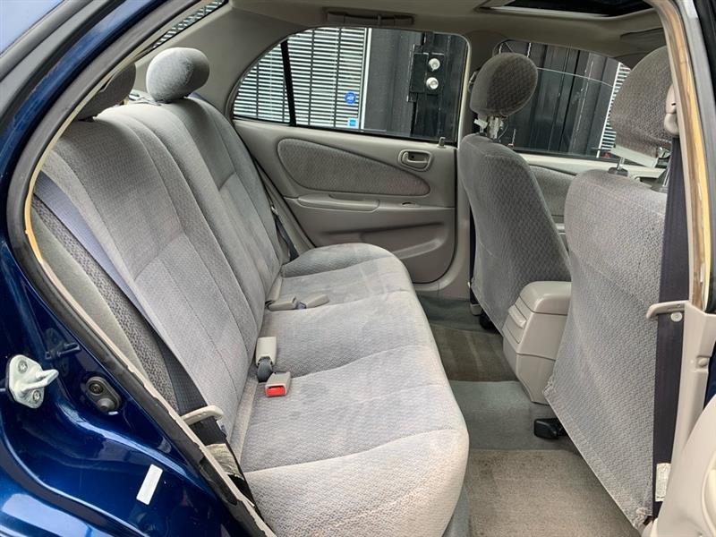 Toyota Corolla CE 2001