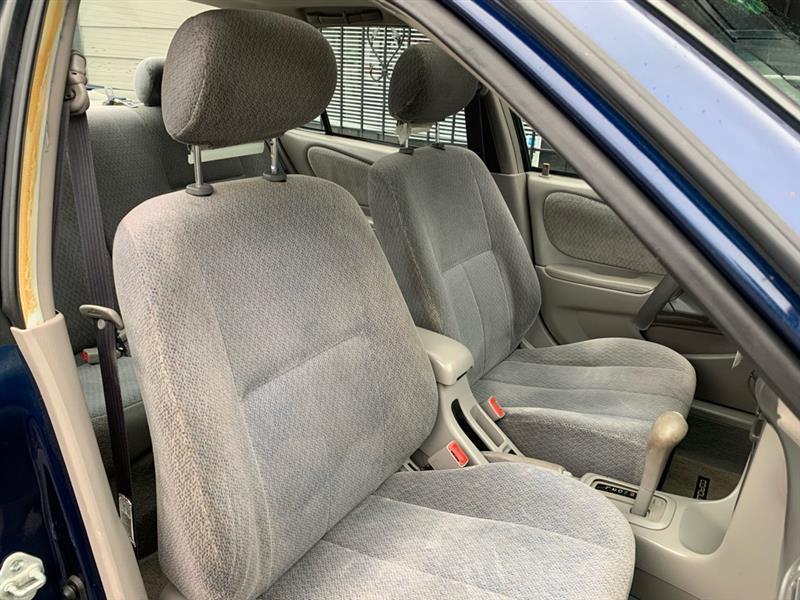 Toyota Corolla CE 2001