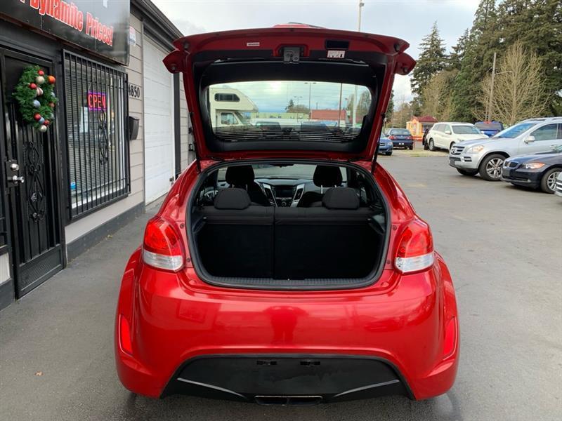 Hyundai Veloster Base 2014