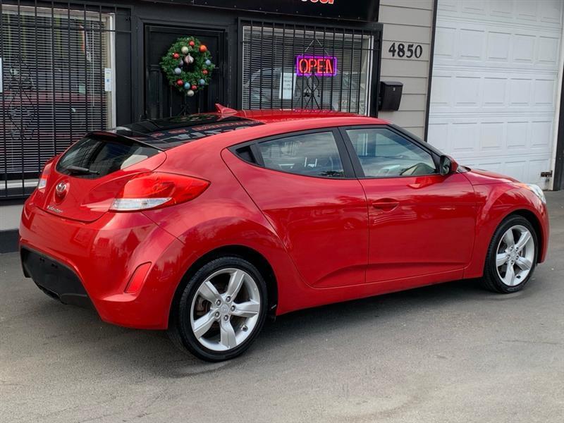 Hyundai Veloster Base 2014